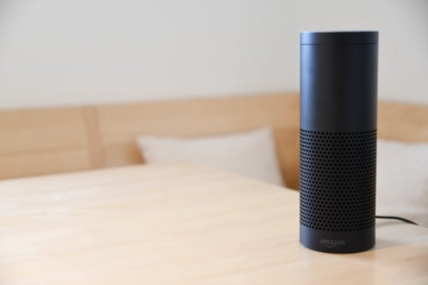 change alexa name and voice